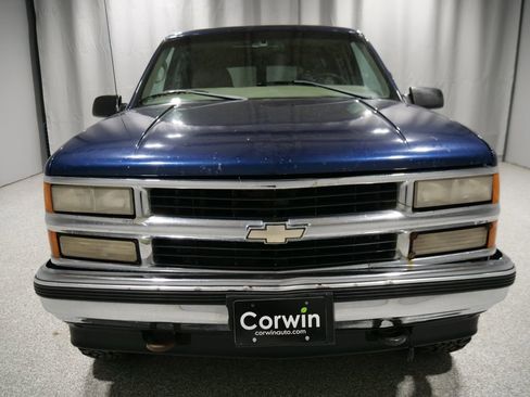 Used 1999 GMC Suburban 4WD w/ Marketing Opt Pkg 3 image 12