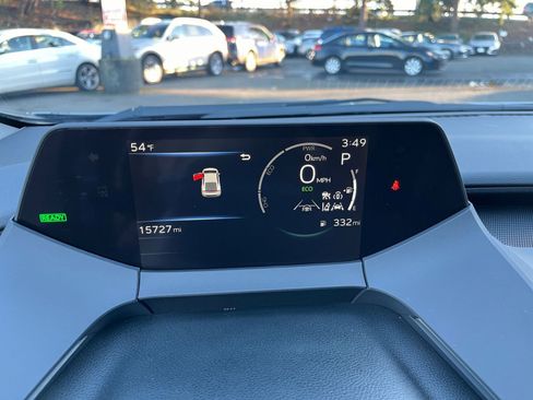 Used 2025 Toyota Prius LE image 40