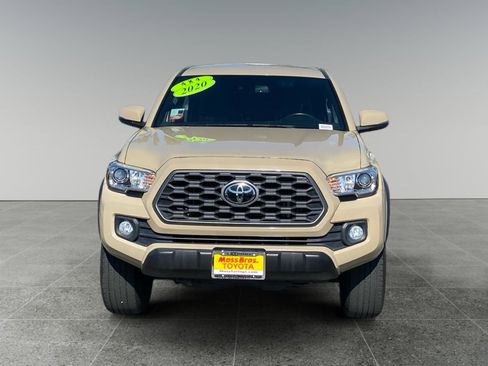 Used 2020 Toyota Tacoma TRD Off-Road w/ Technology Package AWD/4WD image 8