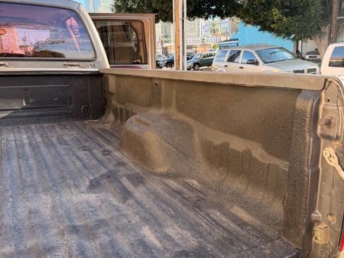 Used 2005 Ford F250 XLT image 23