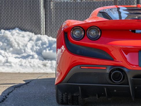 Used 2020 Ferrari F8 Tributo image 28