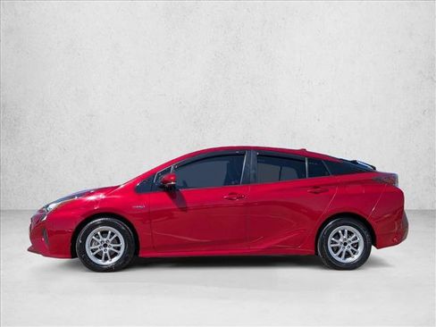 Used 2016 Toyota Prius Three image 9