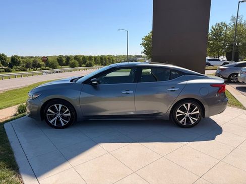 Used 2016 Nissan Maxima Platinum FWD image 2