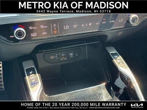 Used 2025 Kia Sorento SX Prestige AWD/4WD image 26