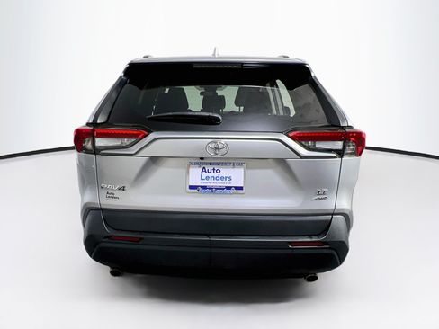 Used 2021 Toyota RAV4 LE AWD/4WD image 6