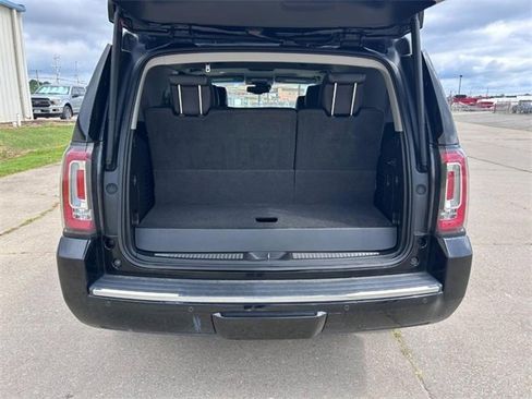 Used 2016 GMC Yukon Denali image 5