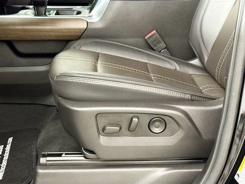 Used 2025 Chevrolet Silverado 1500 High Country w/ Midnight Edition image 19