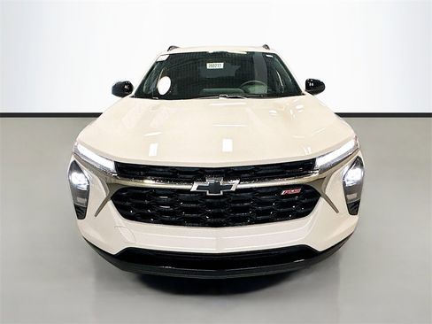 New 2026 Chevrolet Trax RS image 4