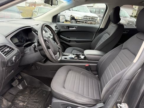 Used 2017 Ford Edge SE image 13