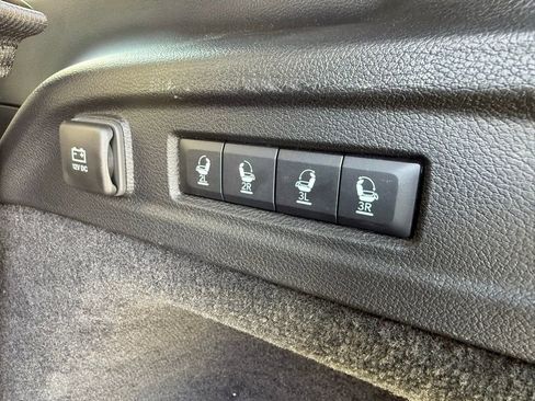 Used 2024 Jeep Grand Cherokee L Summit image 38