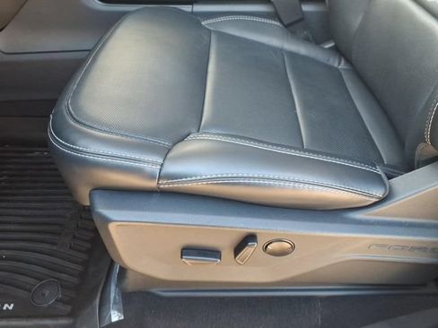 Used 2025 Ford Expedition Max Platinum w/ Driver's Package AWD/4WD image 15