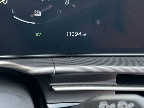 Used 2026 Kia Sportage SX Prestige image 17