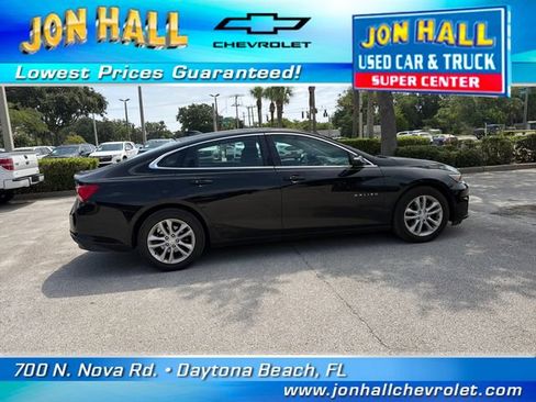 Used 2018 Chevrolet Malibu LT FWD image 12