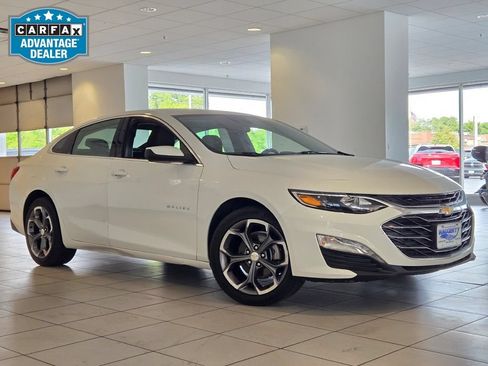 Used 2024 Chevrolet Malibu LT FWD image 1