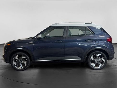 Certified 2023 Hyundai Venue Limited w/ Cargo Package image 9