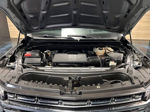 Used 2023 Chevrolet Suburban Premier image 24