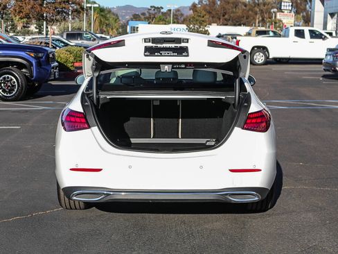Used 2025 Mercedes-Benz C 300 4MATIC Sedan image 18