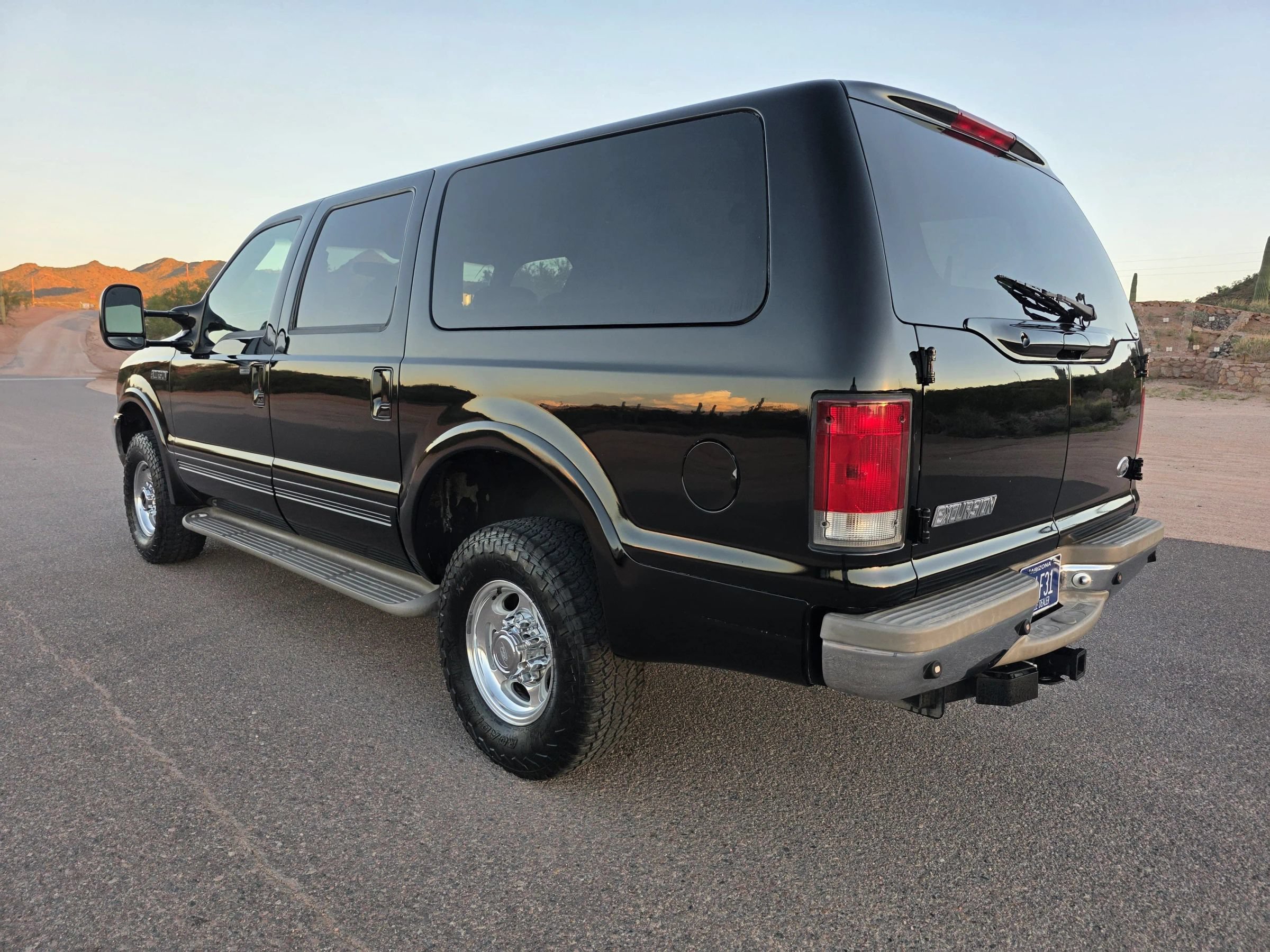 Used 2000 Ford Excursion Limited AWD/4WD image 3