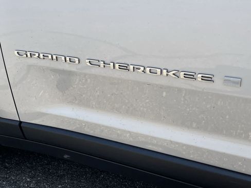 Used 2021 Jeep Grand Cherokee L Limited AWD/4WD image 40