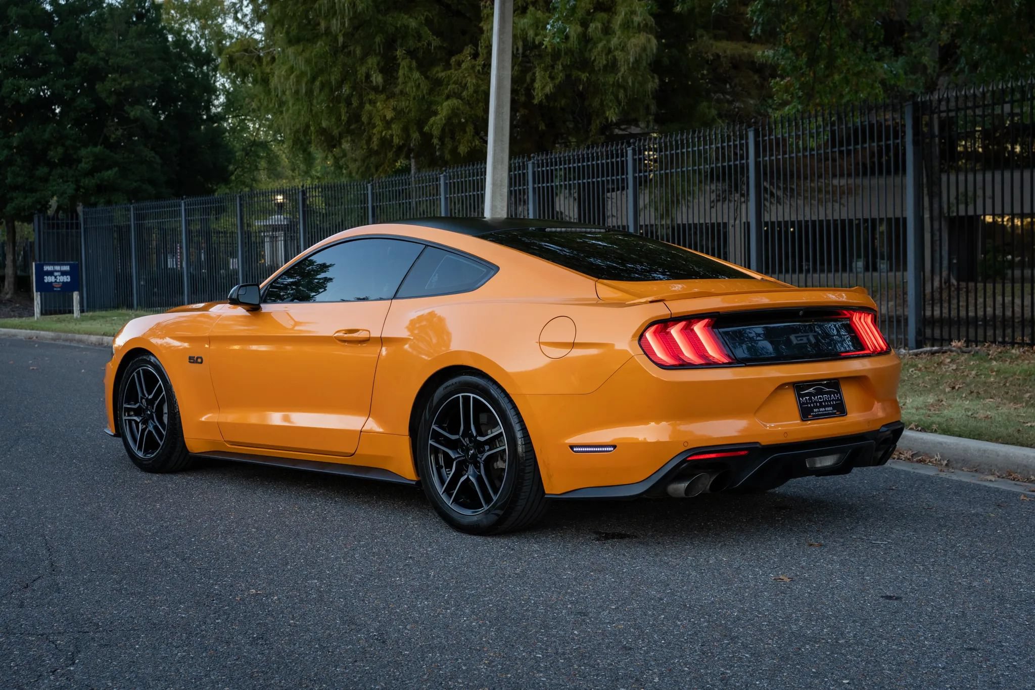 Used 2018 Ford Mustang GT RWD image 8