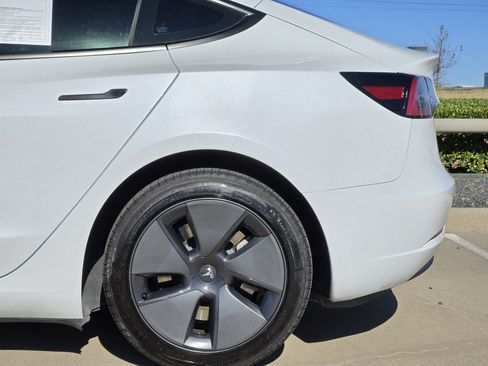 Used 2023 Tesla Model 3 Standard Range image 13