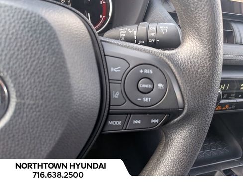 Used 2025 Toyota RAV4 XLE image 24