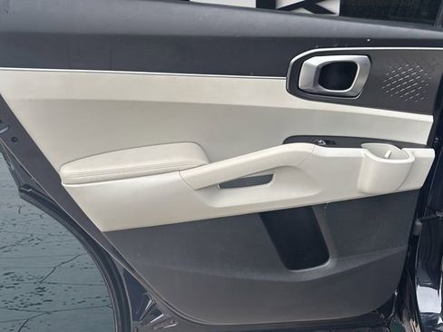 Used 2022 Kia Sorento EX w/ Panoramic Sunroof Package FWD image 15