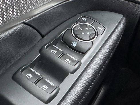 Certified 2018 Ford Explorer XLT image 28