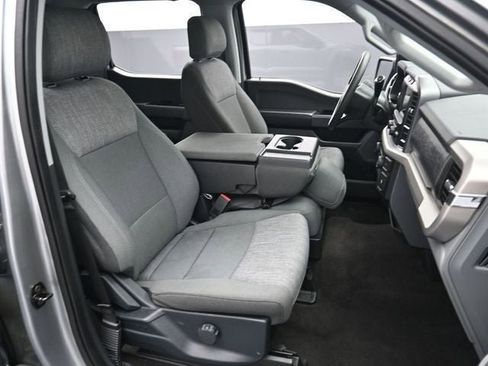 Used 2021 Ford F150 XLT image 32