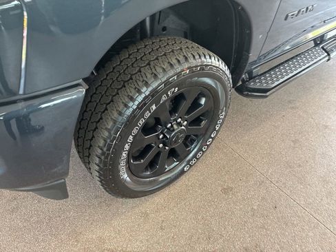 Used 2025 RAM 2500 Big Horn AWD/4WD image 4