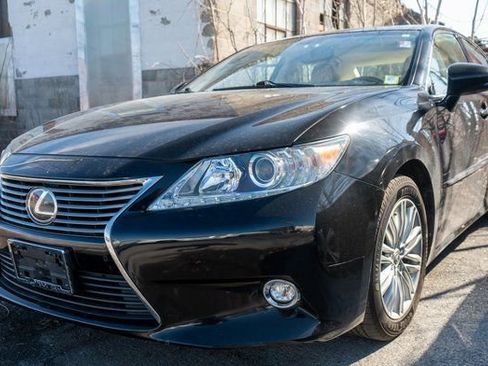 Used 2014 Lexus ES 350 w/ Luxury Package image 1