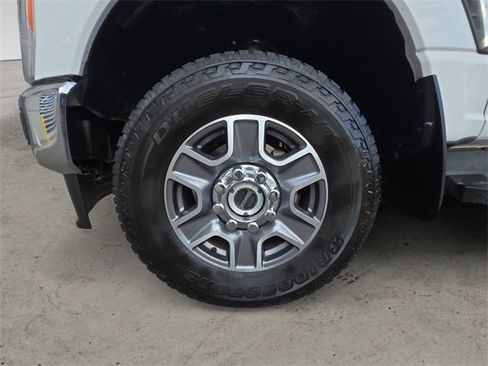 Certified 2023 Ford F350 Lariat image 14