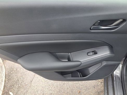 Used 2025 Nissan Altima 2.5 S image 9