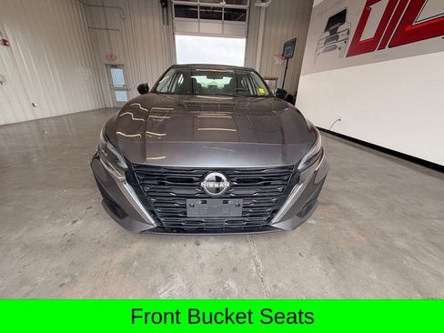 Used 2024 Nissan Altima 2.5 S FWD image 13