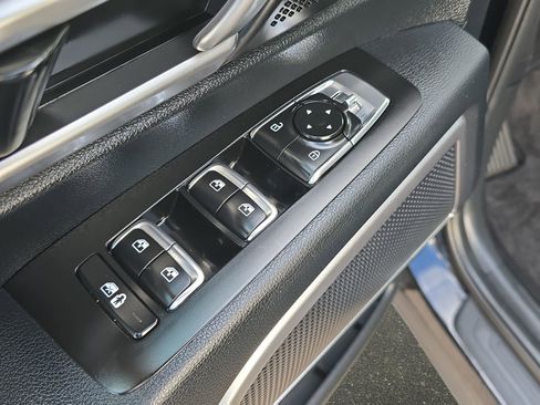 Used 2025 Kia Telluride S AWD/4WD image 30