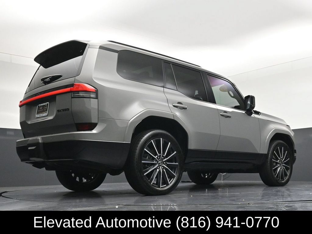 Used 2025 Lexus GX 550 w/ Accessory Package (2T) AWD/4WD image 36