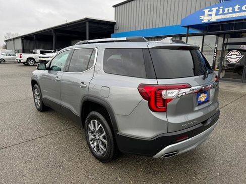 Used 2023 GMC Acadia SLT AWD/4WD image 3