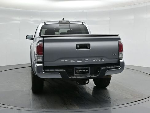 Used 2020 Toyota Tacoma TRD Off-Road image 23