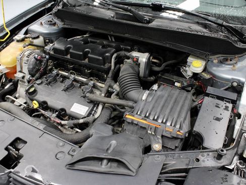 Used 2009 Dodge Avenger R/T FWD image 14