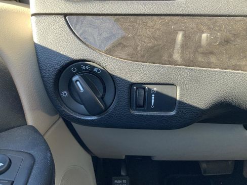 Used 2017 Dodge Grand Caravan SE w/ Power Window Group image 30