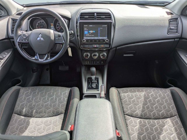 Used 2026 Mitsubishi Outlander Sport LE AWD/4WD image 16