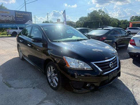 Used 2015 Nissan Sentra SR w/ Navigation Package FWD image 8