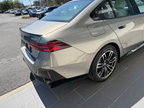 Used 2026 BMW 530i xDrive w/ M Sport Package image 6