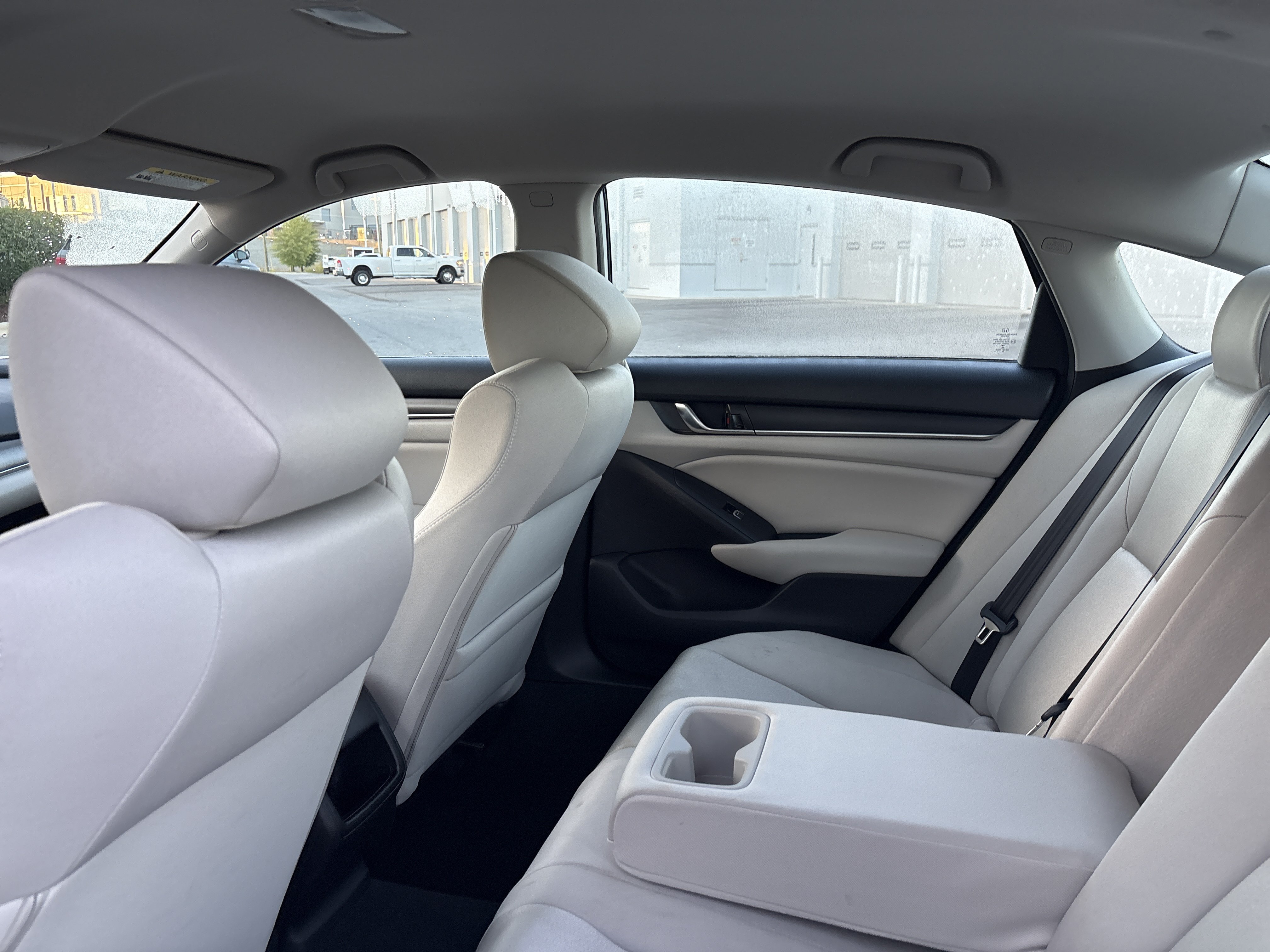 Used 2018 Honda Accord LX image 32
