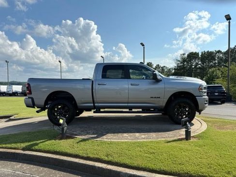 Used 2024 RAM 2500 Laramie w/ Night Edition AWD/4WD image 8