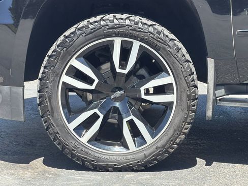 Used 2018 Chevrolet Tahoe Premier w/ RST Edition AWD/4WD image 34
