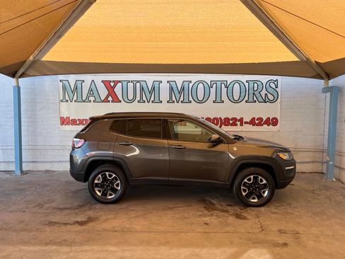 Used 2018 Jeep Compass Trailhawk image 1
