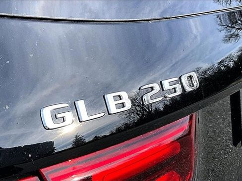 Certified 2025 Mercedes-Benz GLB 250 250 image 27