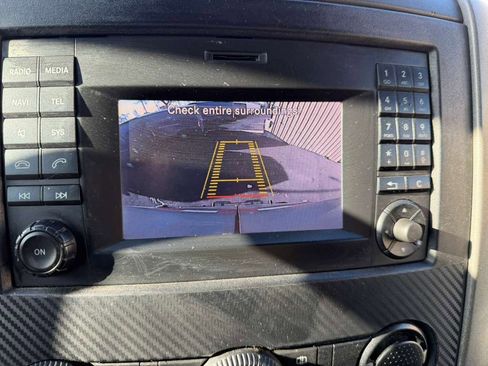 Used 2018 Mercedes-Benz Sprinter 2500 image 18