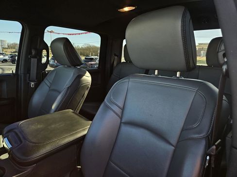 Used 2024 RAM 2500 Tradesman w/ Chrome Appearance Group image 12